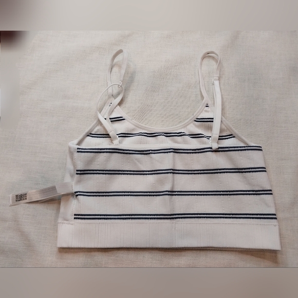 PINK Victoria's Secret White and Black Striped Bra - Picture 11 of 12